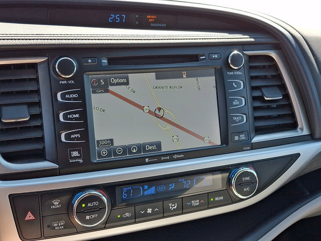 Used 2018 Toyota Highlander Limited AWD/4WD image 17