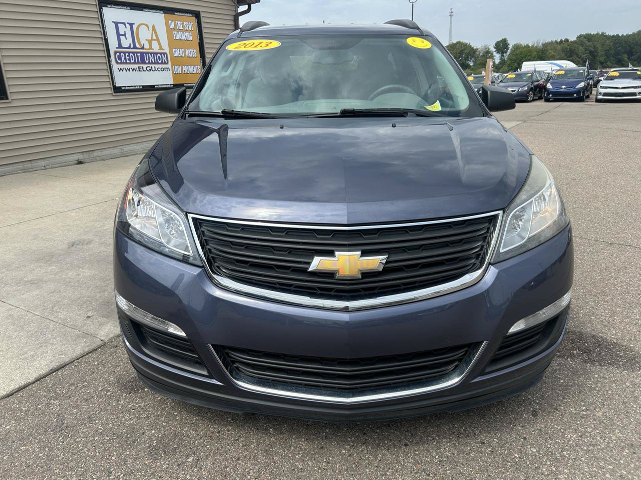 Used 2013 Chevrolet Traverse LS FWD image 2