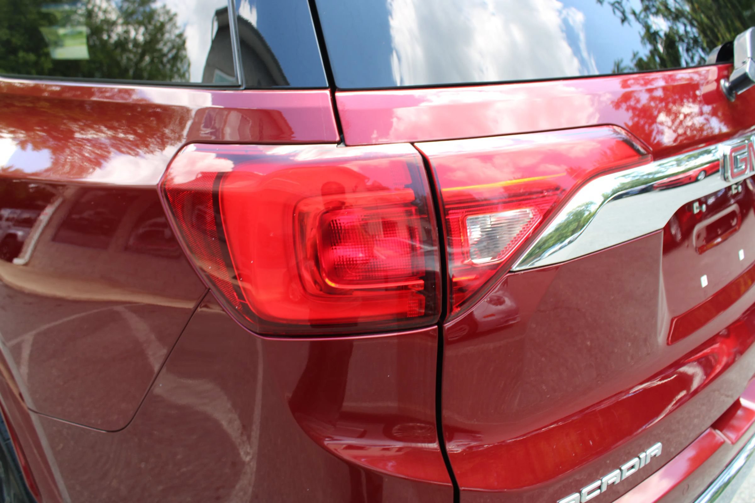 Used 2018 GMC Acadia Denali w/ LPO, Protection Package AWD/4WD image 41