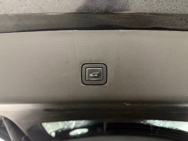 Certified 2023 Chevrolet Traverse RS w/ LPO, Floor Liner Package image 8