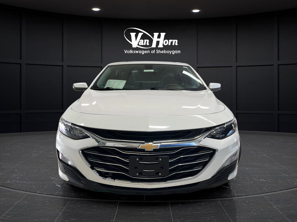 Used 2021 Chevrolet Malibu LT FWD image 2