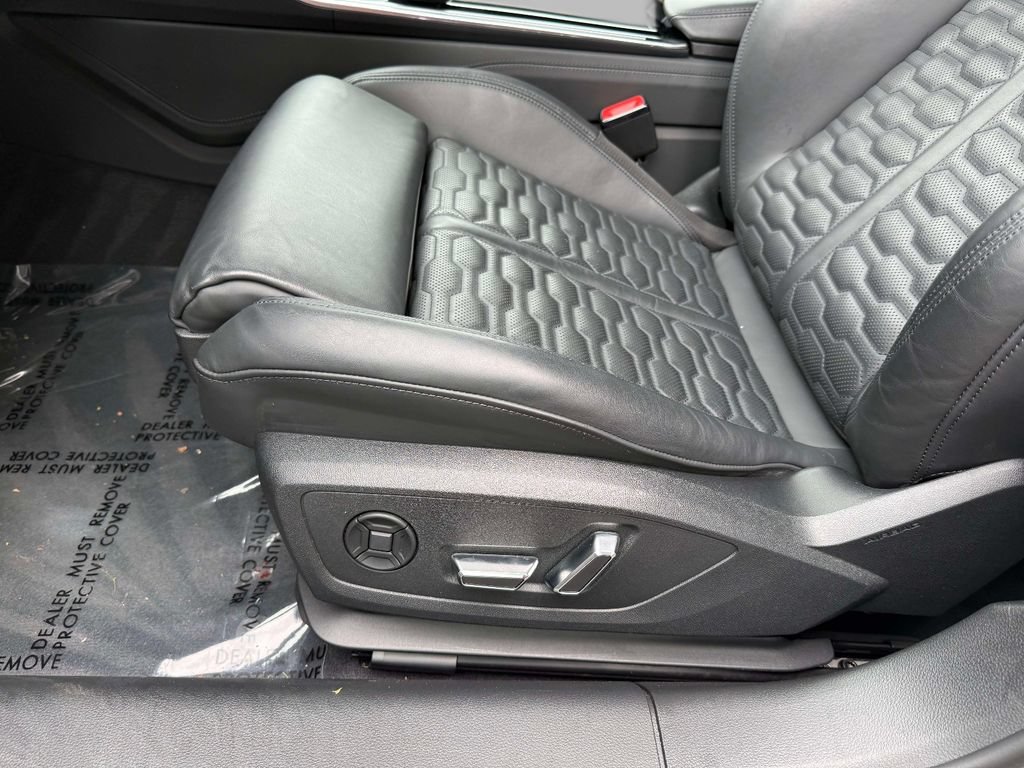 Used 2024 Audi RS 6 performance AWD/4WD image 3
