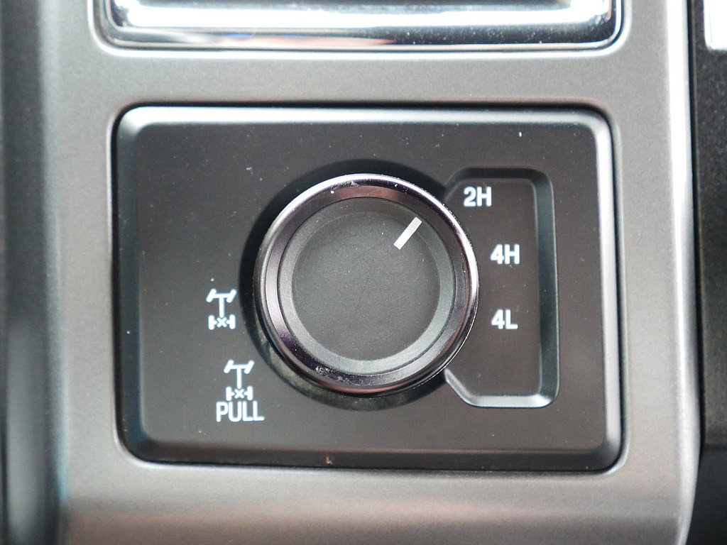 Used 2015 Ford F150 XLT w/ Equipment Group 302A Luxury AWD/4WD image 37