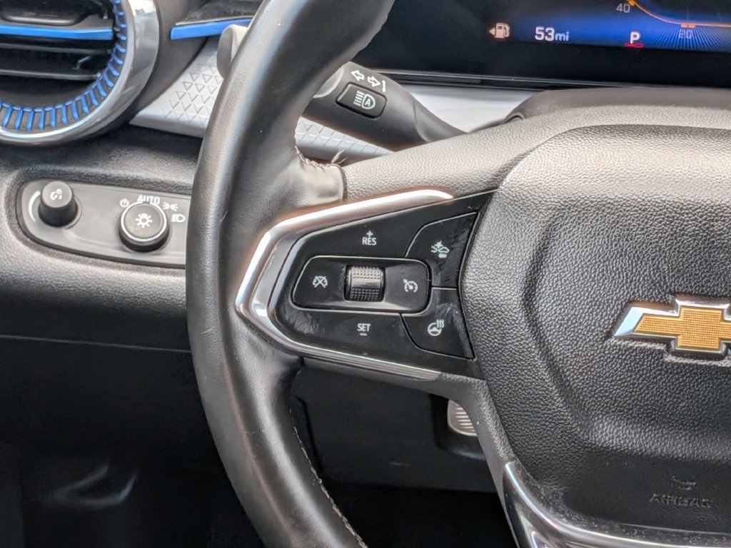 Used 2025 Chevrolet Trax LT w/ LT Convenience Package FWD image 17