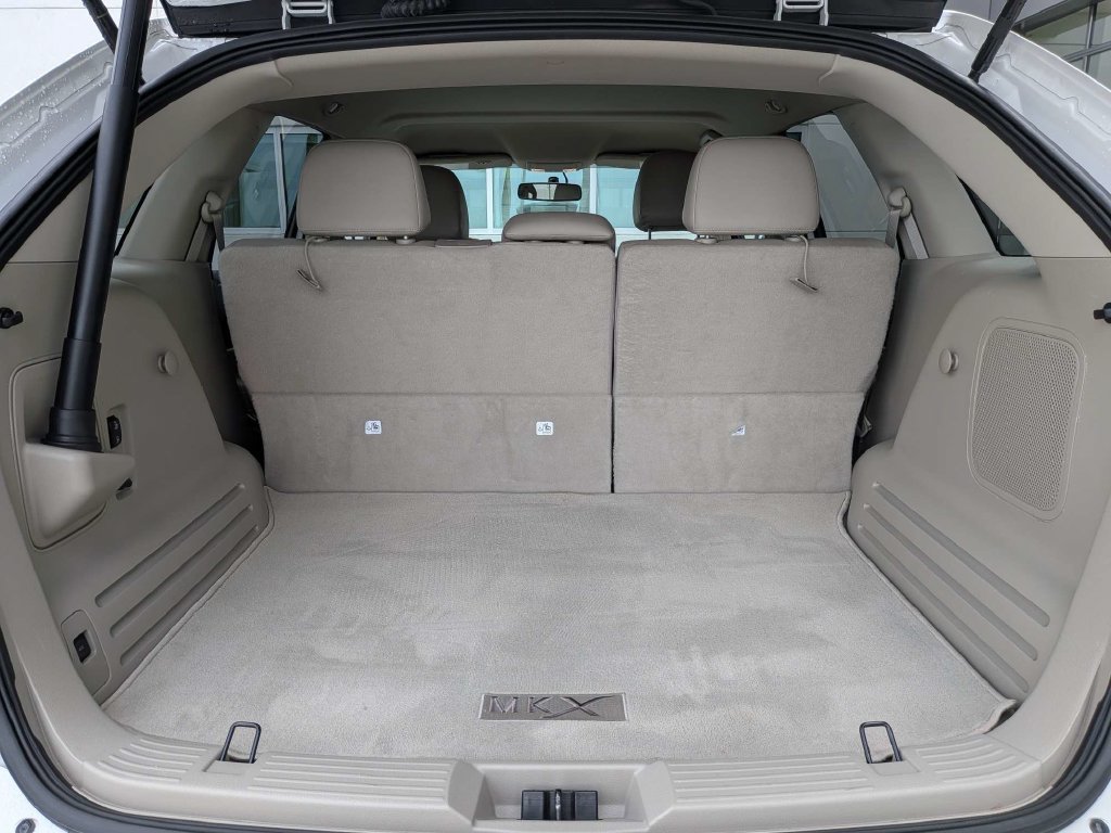 Used 2014 Lincoln MKX FWD w/ Walnut Swirl Wood Package image 12