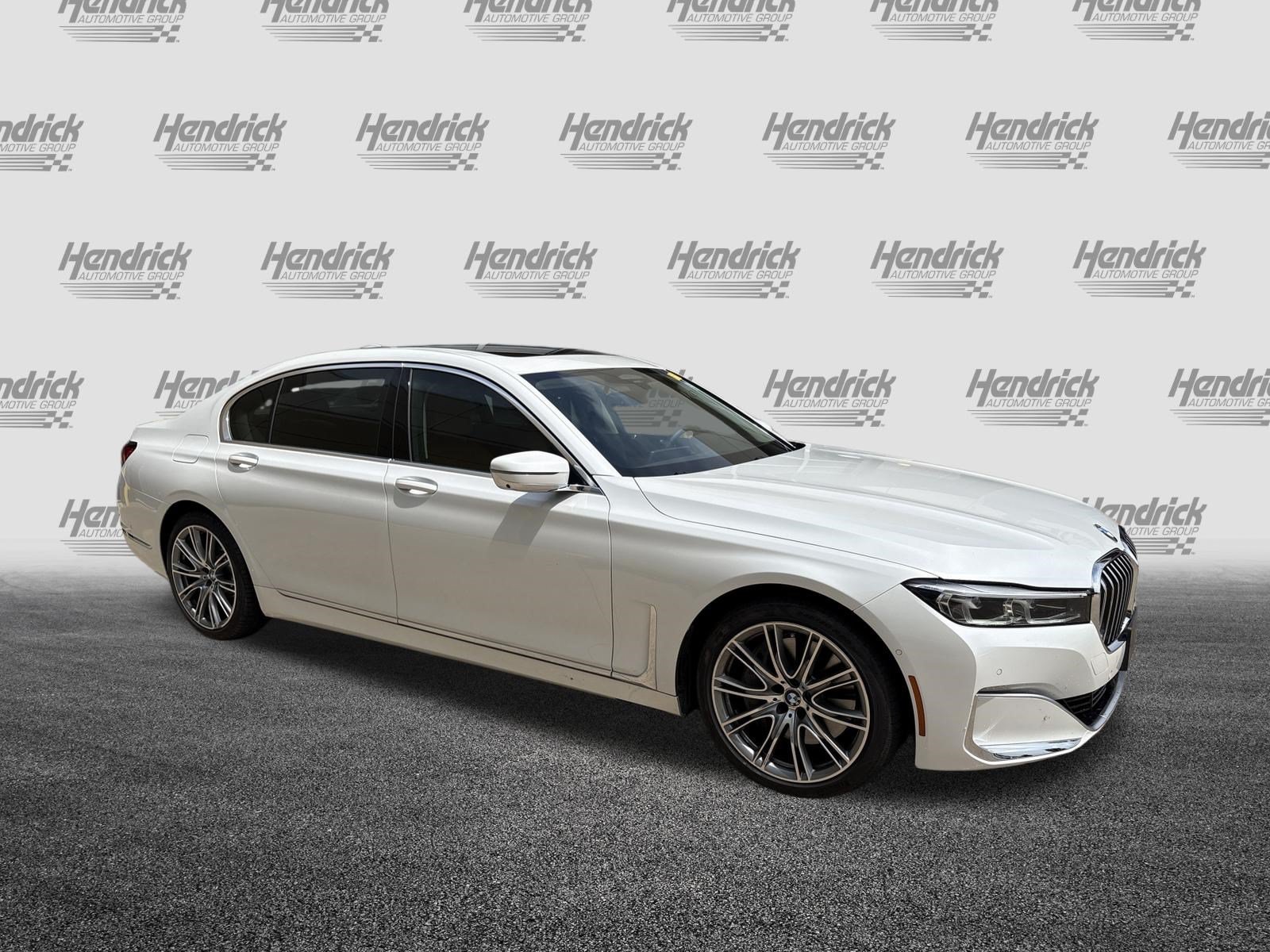 Used 2022 BMW 750i xDrive w/ Luxury Rear Seating Package AWD/4WD image 2