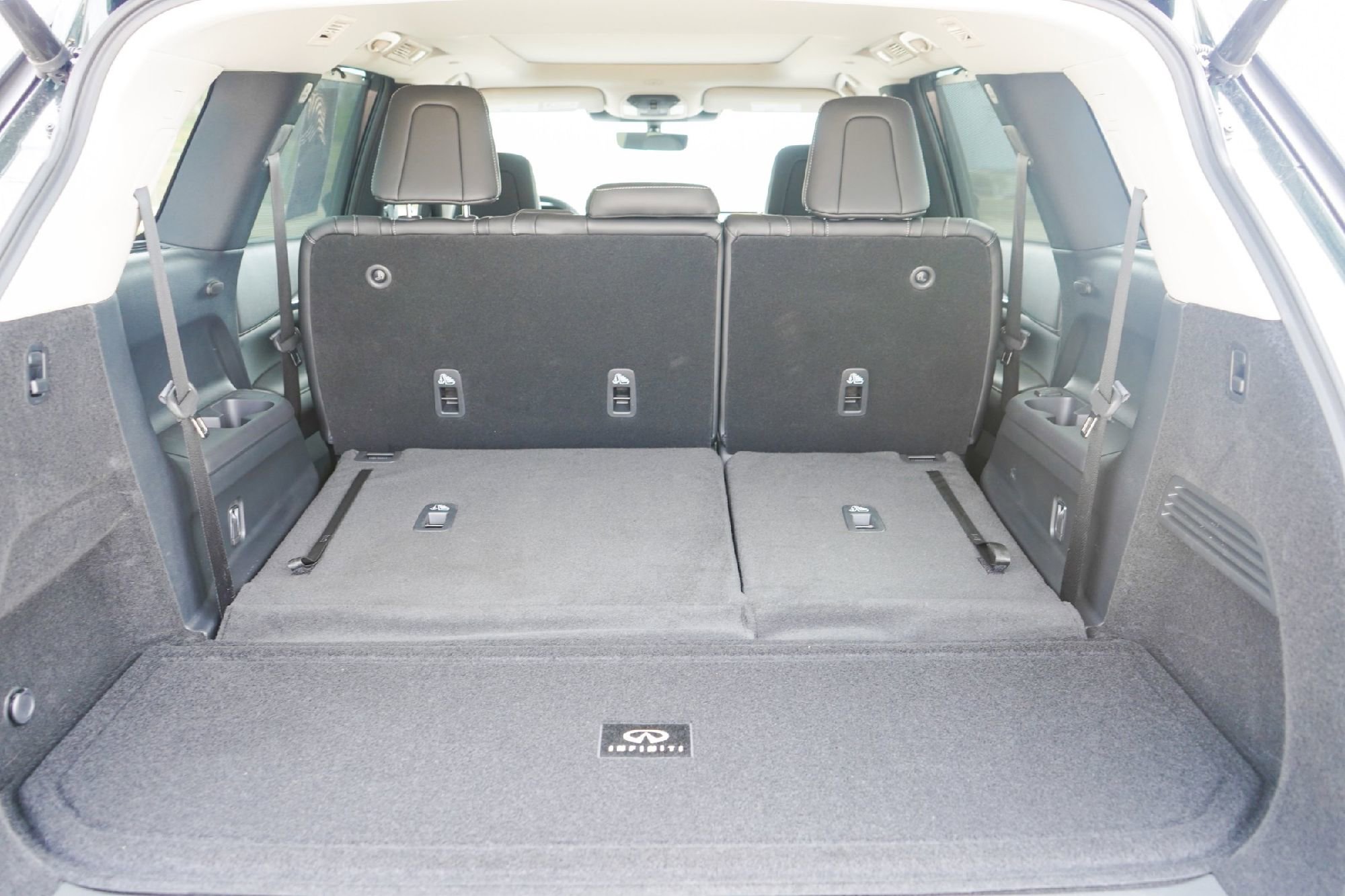 Certified 2026 INFINITI QX60 Luxe w/ Cargo Package image 25