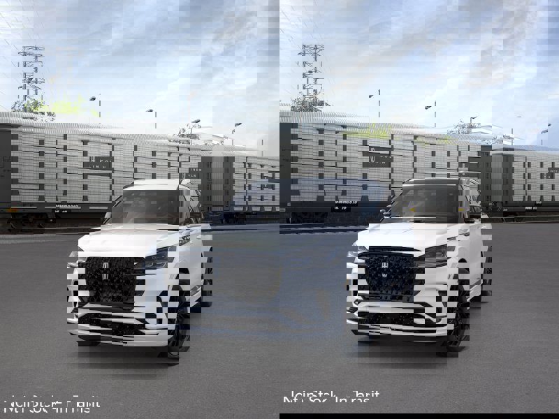 New 2026 Lincoln Aviator Reserve AWD/4WD image 2