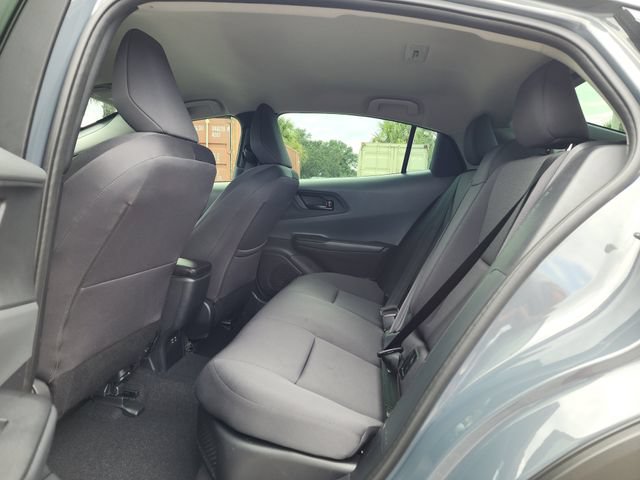 Used 2025 Toyota Prius LE FWD image 16
