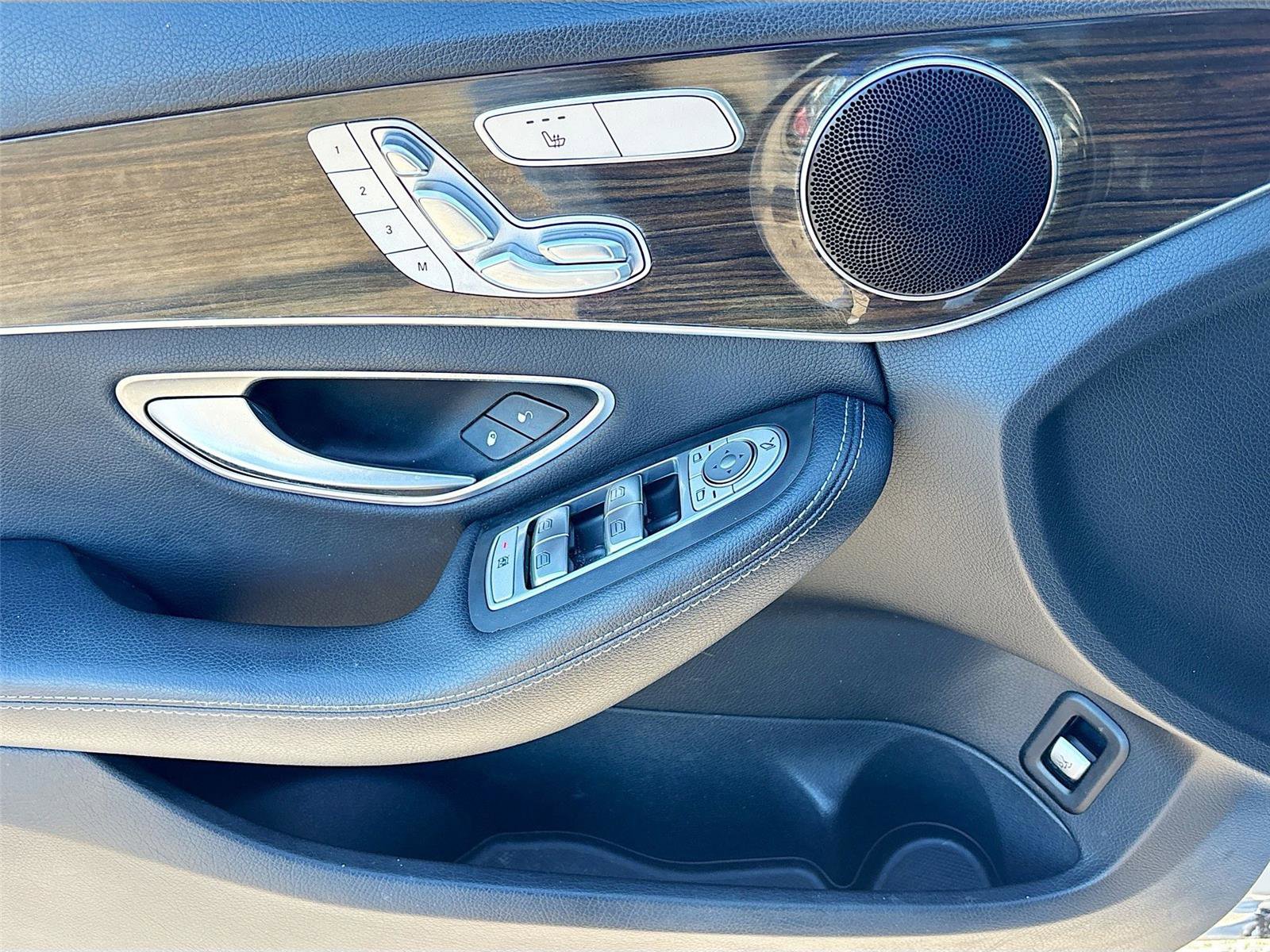 Used 2018 Mercedes-Benz C 300 Sedan image 18