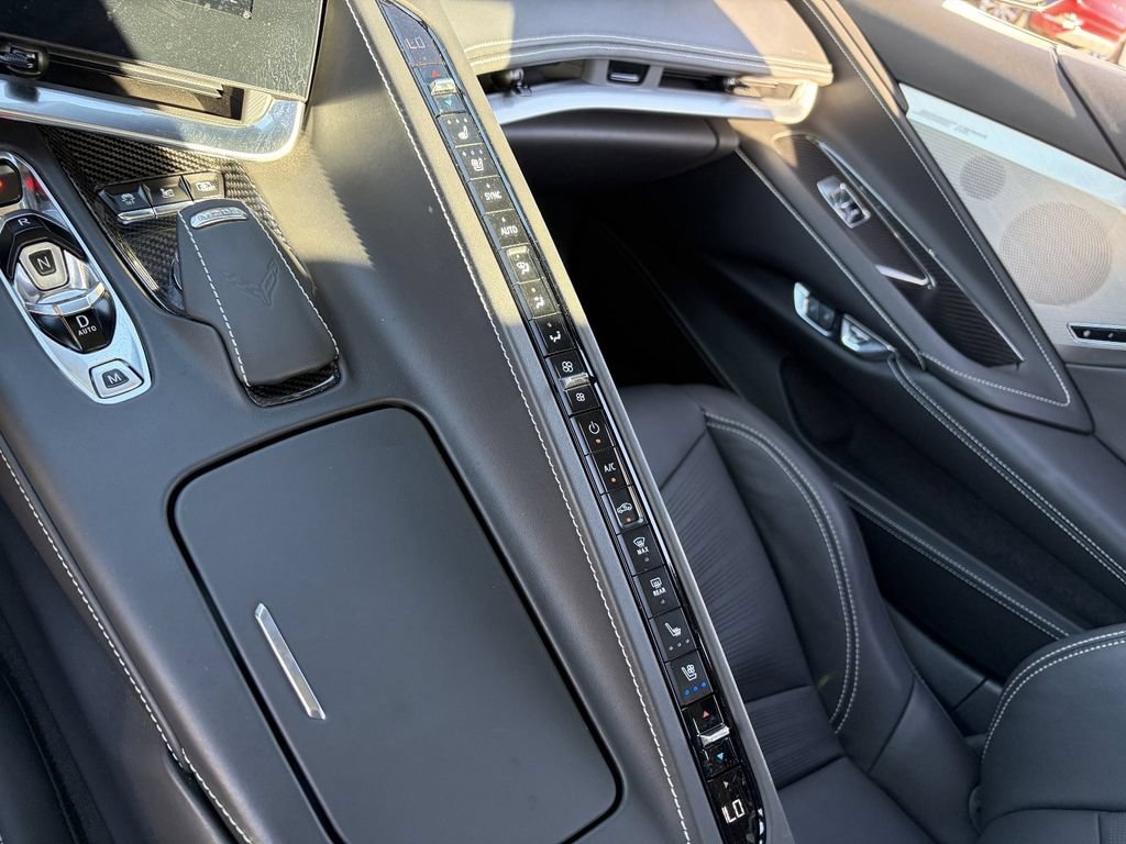 Used 2021 Chevrolet Corvette Stingray Premium Conv w/ Z51 Performance Package RWD image 28