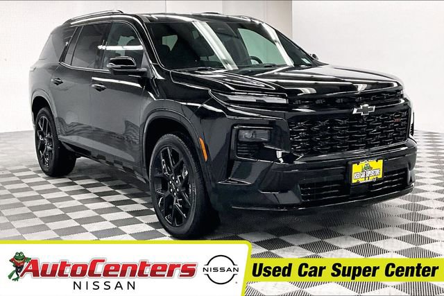 Used 2025 Chevrolet Traverse RS w/ LPO, Floor Liner Package AWD/4WD image 1