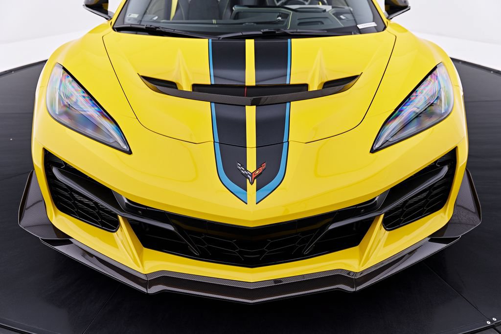 Used 2026 Chevrolet Corvette ZR1 w/ ZR1 Carbon Fiber Aero Package RWD image 27
