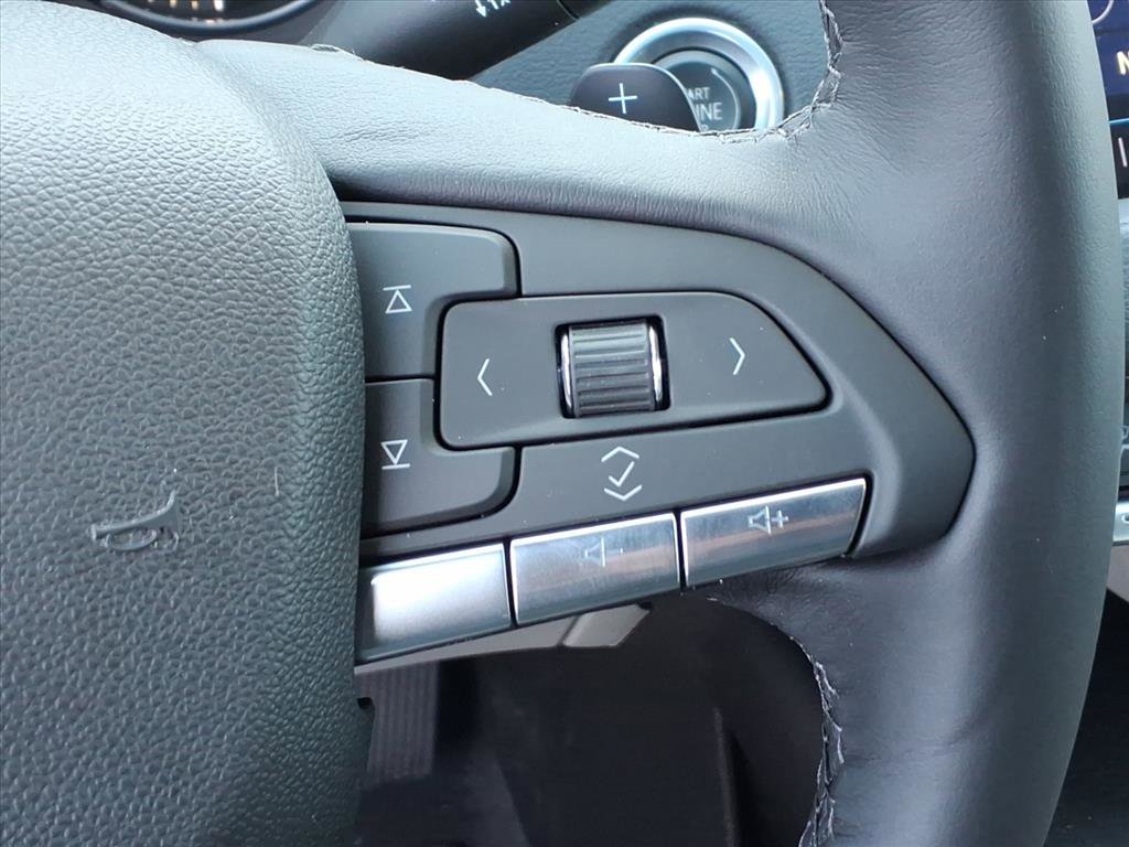 Used 2022 Cadillac XT4 Premium Luxury w/ Cold Weather Package image 18