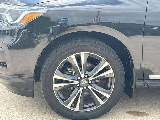 Used 2017 Nissan Pathfinder Platinum w/ Family Entertainment Package AWD/4WD image 34