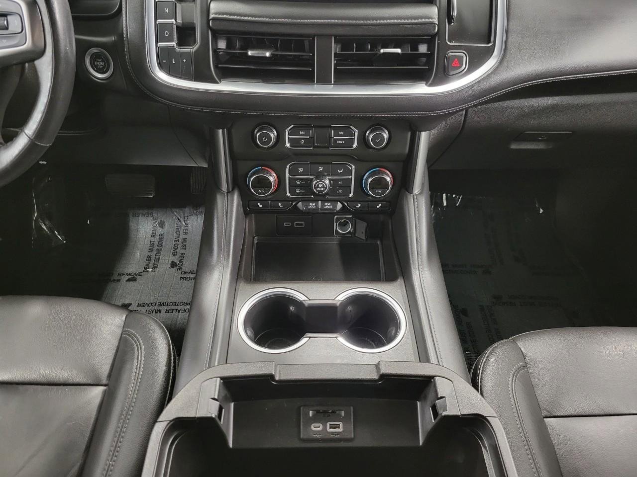 Used 2021 Chevrolet Suburban LT w/ Luxury Package image 17