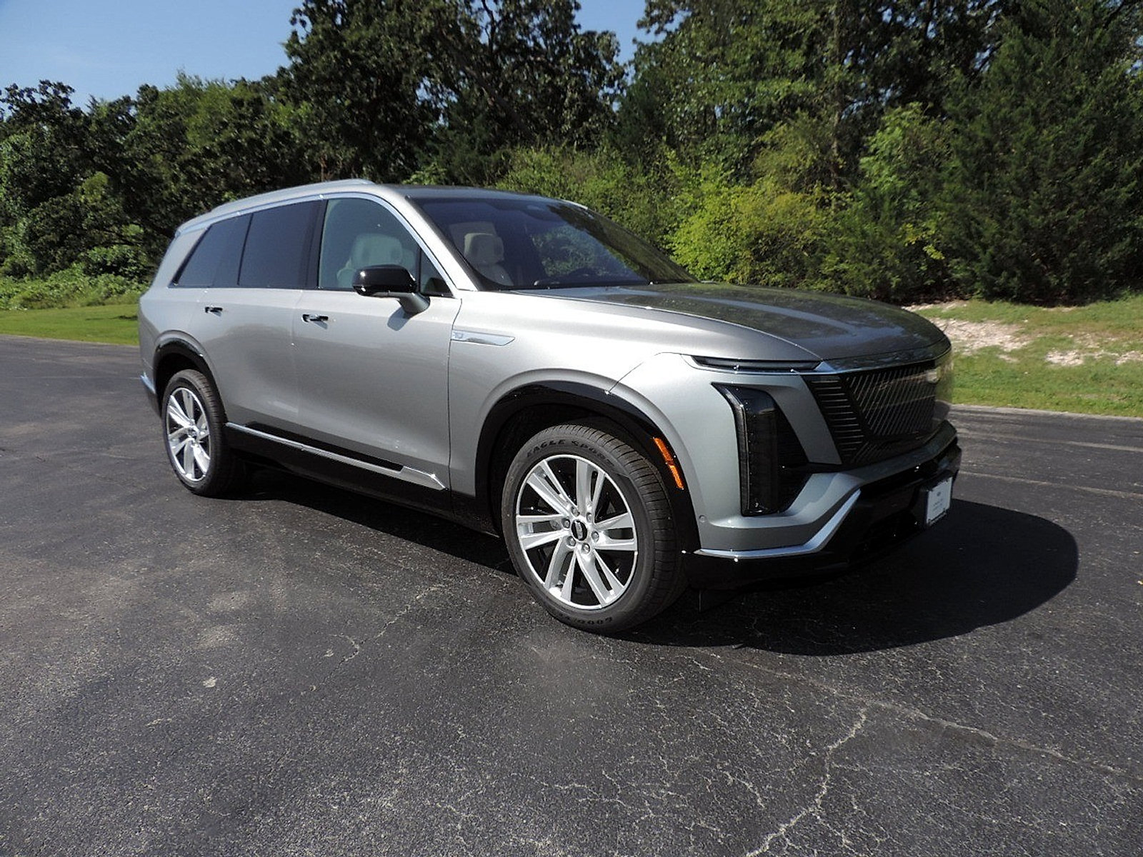 New 2027 Cadillac Vistiq Luxury AWD/4WD image 3