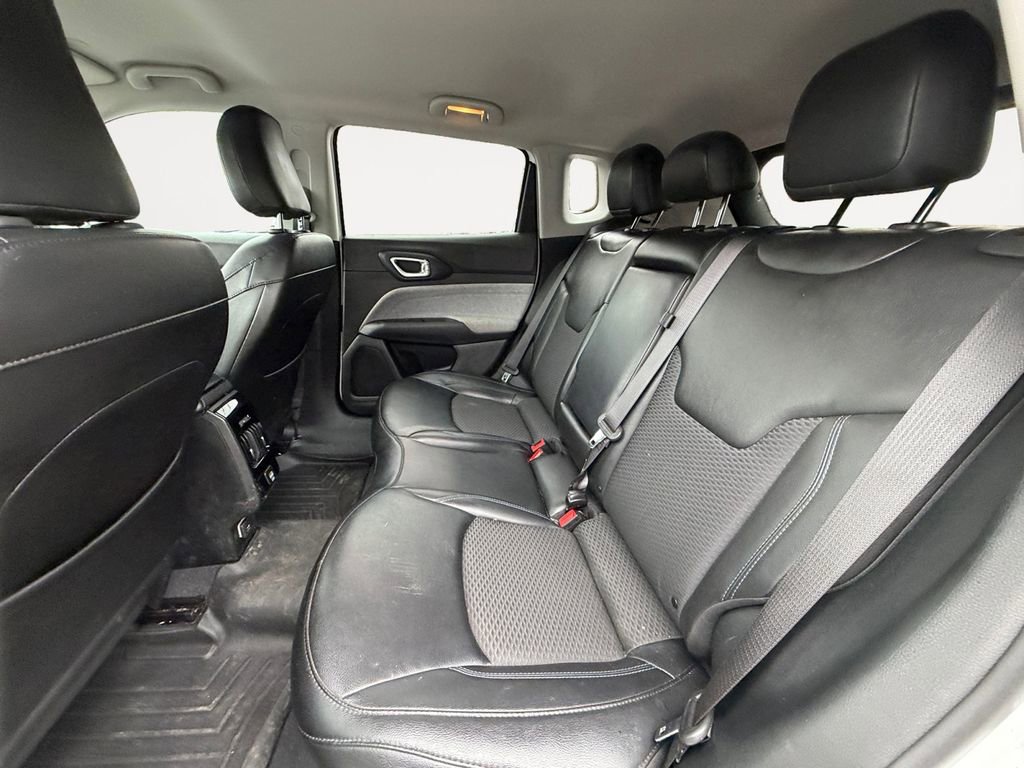 Used 2022 Jeep Compass Latitude image 13