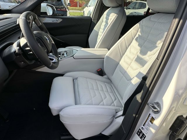 New 2027 BMW X5 xDrive40i w/ Luxury Front Seating Package AWD/4WD image 14