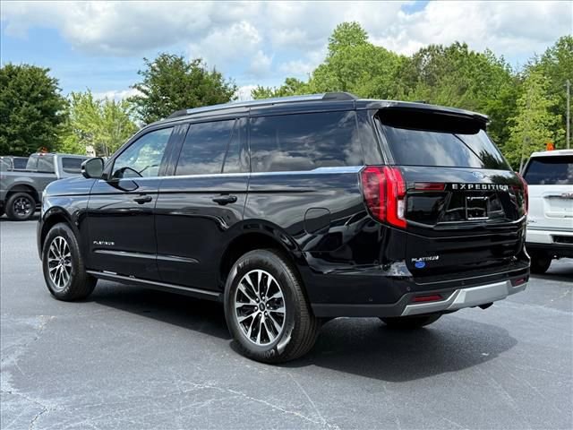Used 2025 Ford Expedition Platinum AWD/4WD image 6