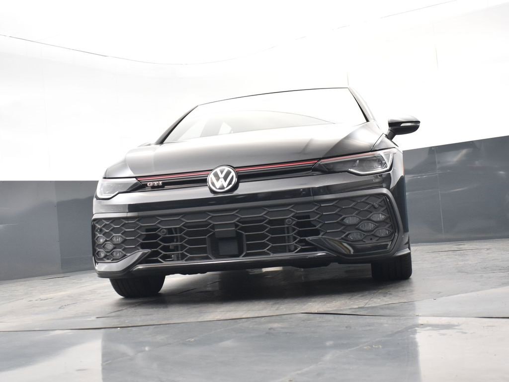 Used 2025 Volkswagen GTI SE image 19
