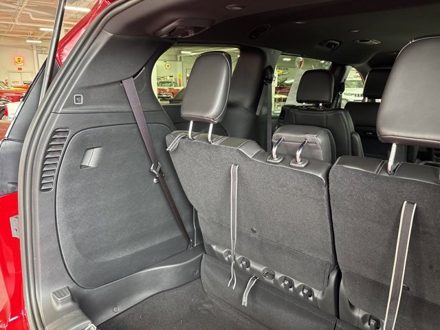 New 2026 Chrysler Pacifica Select image 13