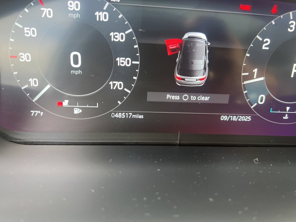 Used 2021 Land Rover Discovery Sport SE AWD/4WD image 18