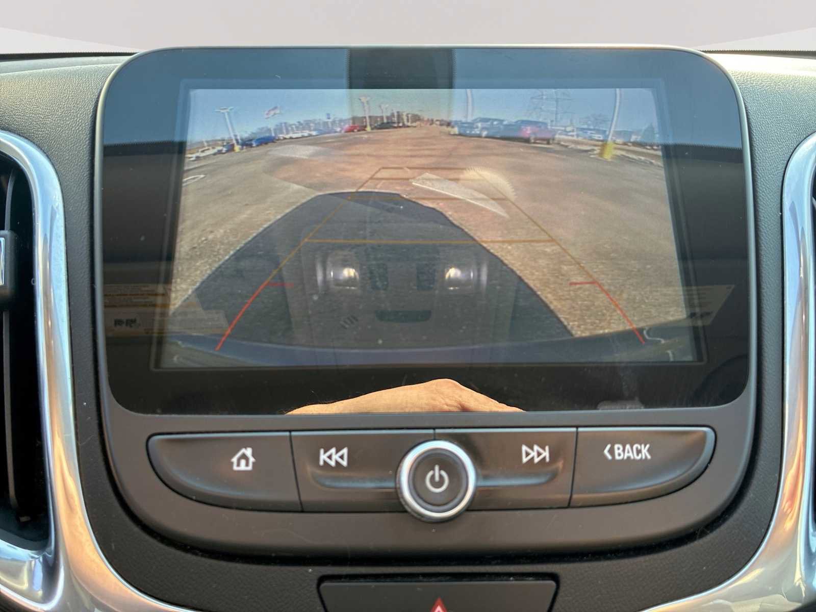 Used 2018 Chevrolet Equinox LT image 14