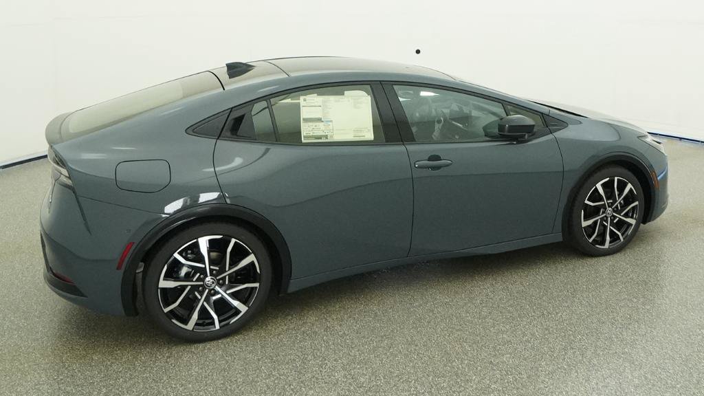 New 2026 Toyota Prius Plug-In Hybrid FWD image 13