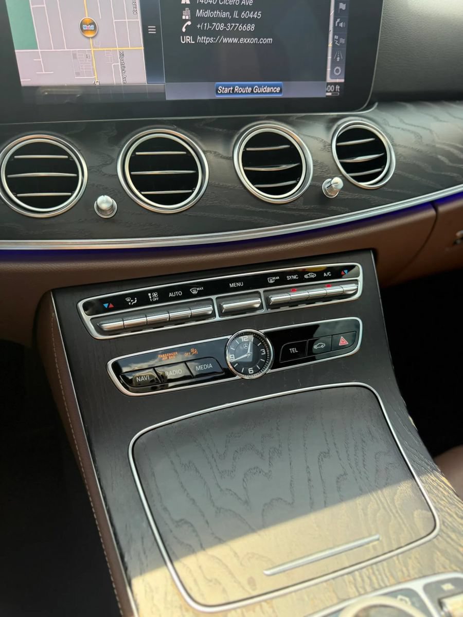 Used 2020 Mercedes-Benz E 350 4MATIC Sedan w/ Parking Assistance Package image 26