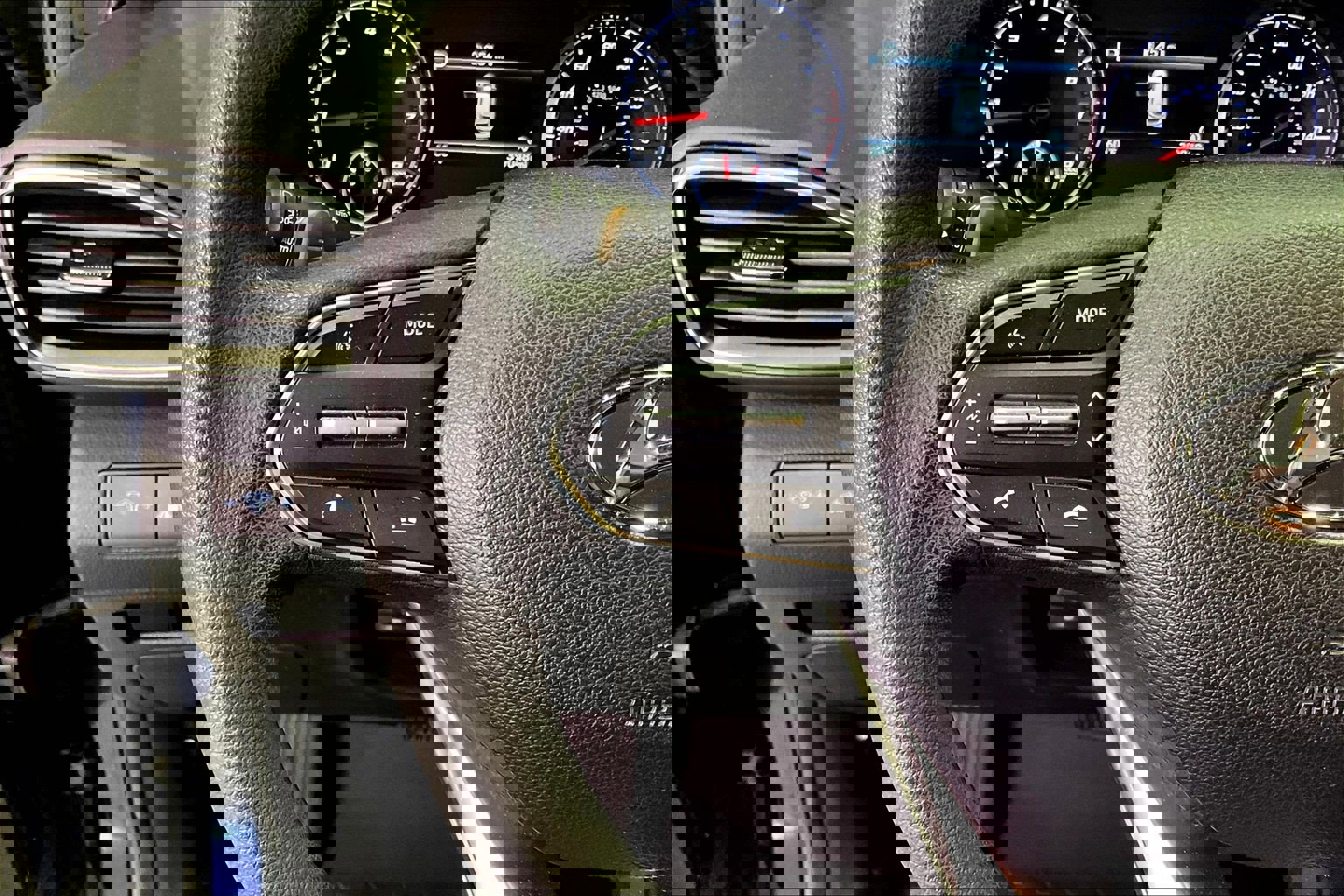 Used 2023 Hyundai Santa Fe SE image 11