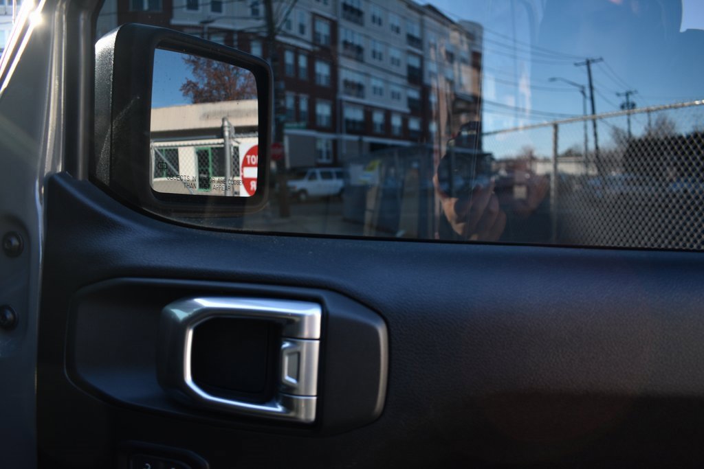 Used 2022 Jeep Gladiator Willys image 22