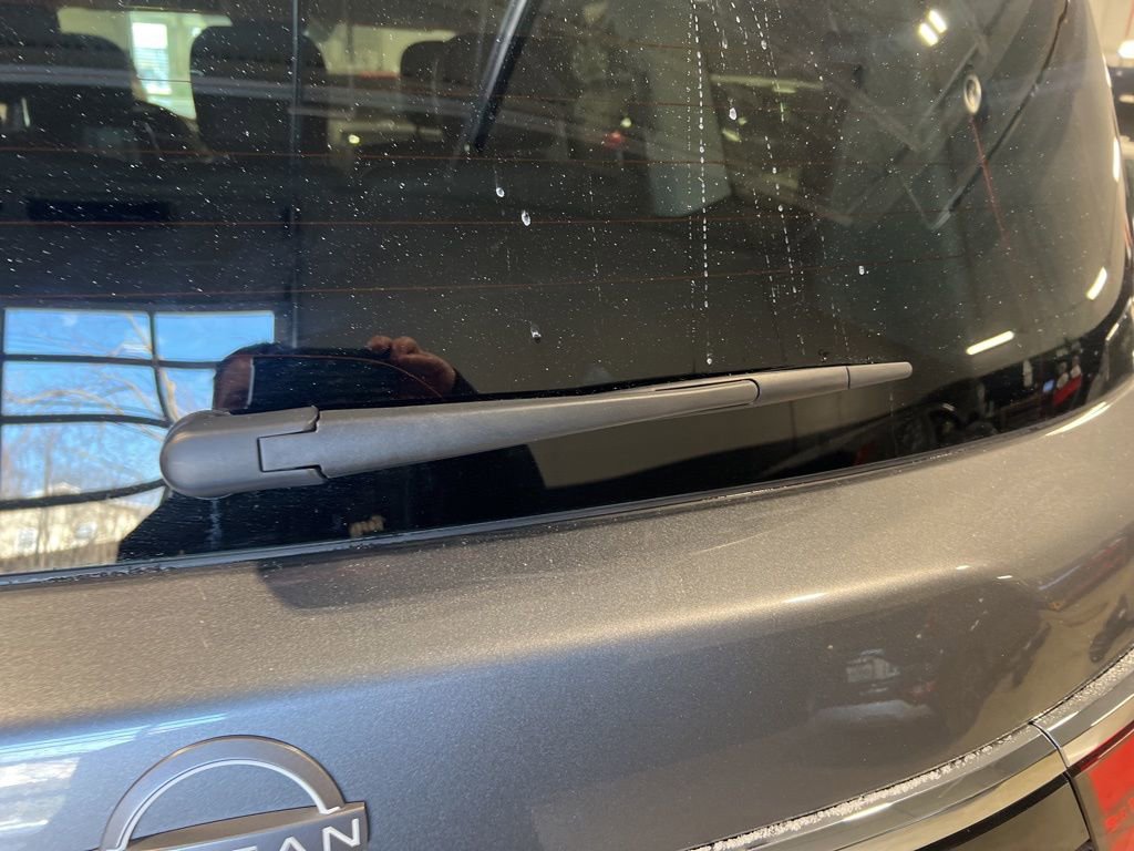 Certified 2024 Nissan Armada SV image 32