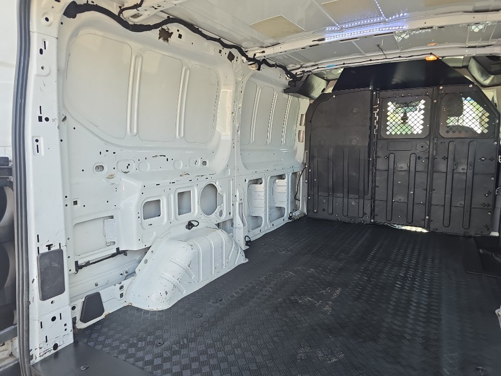 Used 2016 Ford Transit 250 130 Low Roof RWD image 11