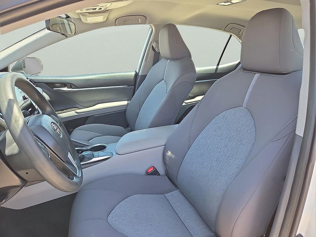 Used 2022 Toyota Camry LE FWD image 15