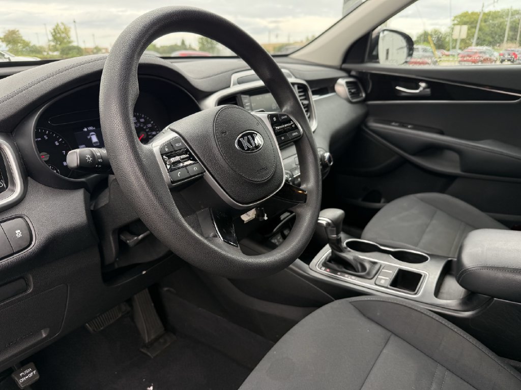 Used 2019 Kia Sorento FWD image 8