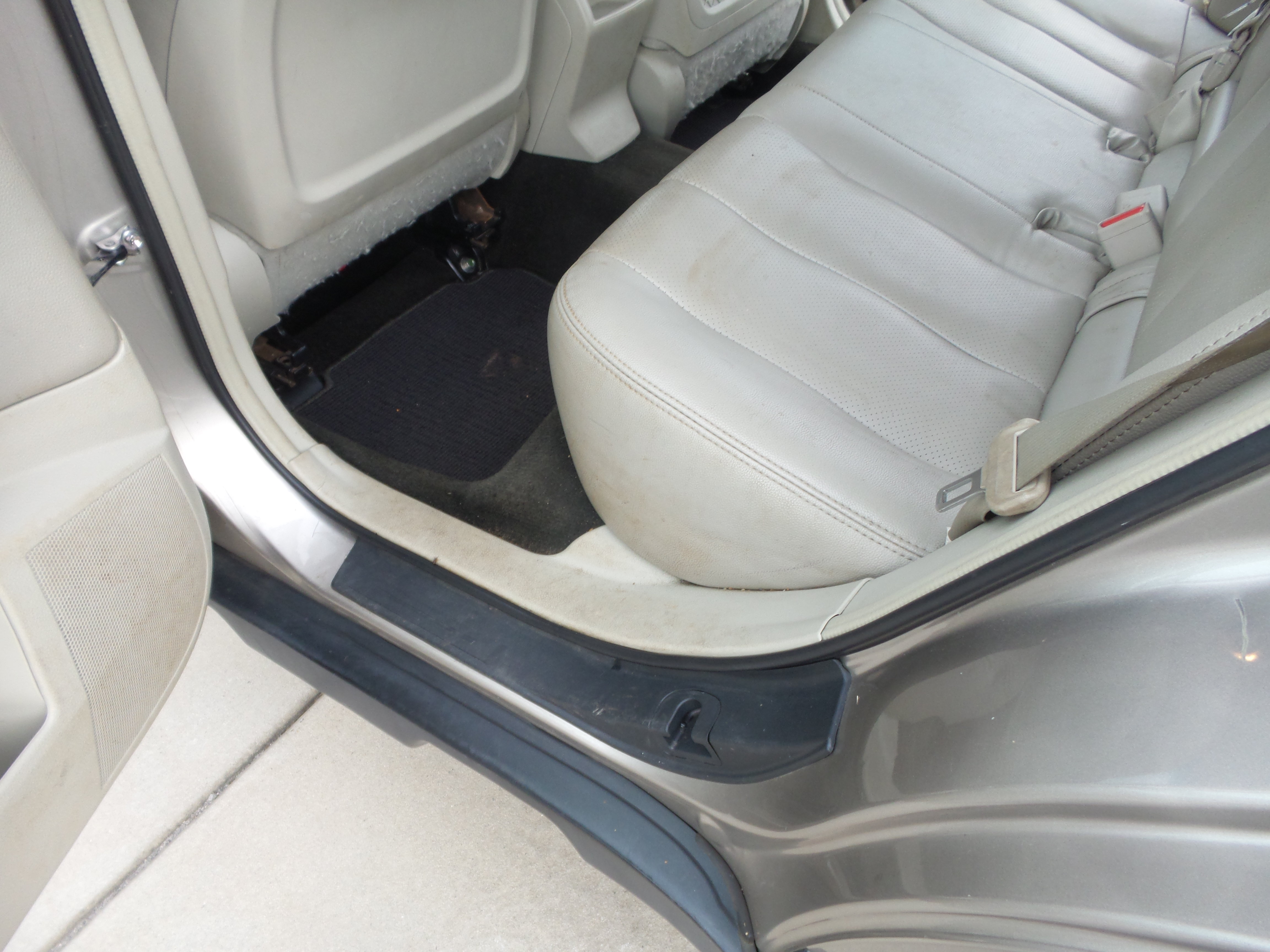Used 2014 Subaru Outback 2.5i AWD/4WD image 23