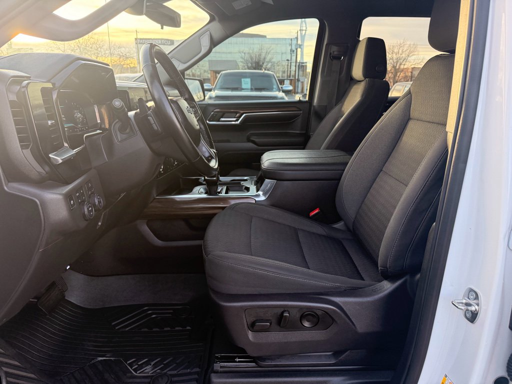 Used 2024 Chevrolet Silverado 1500 LT Trail Boss image 10