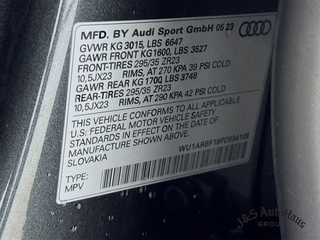 Used 2023 Audi RS Q8 w/ Black Optic Package image 40