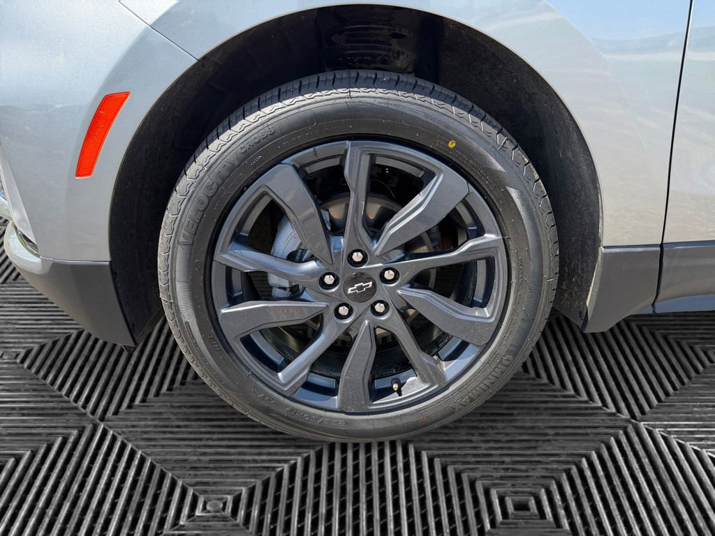 Used 2023 Chevrolet Equinox RS image 15