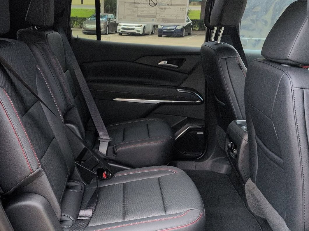 New 2026 Chevrolet Traverse Z71 w/ Enhanced Driving Package AWD/4WD image 25