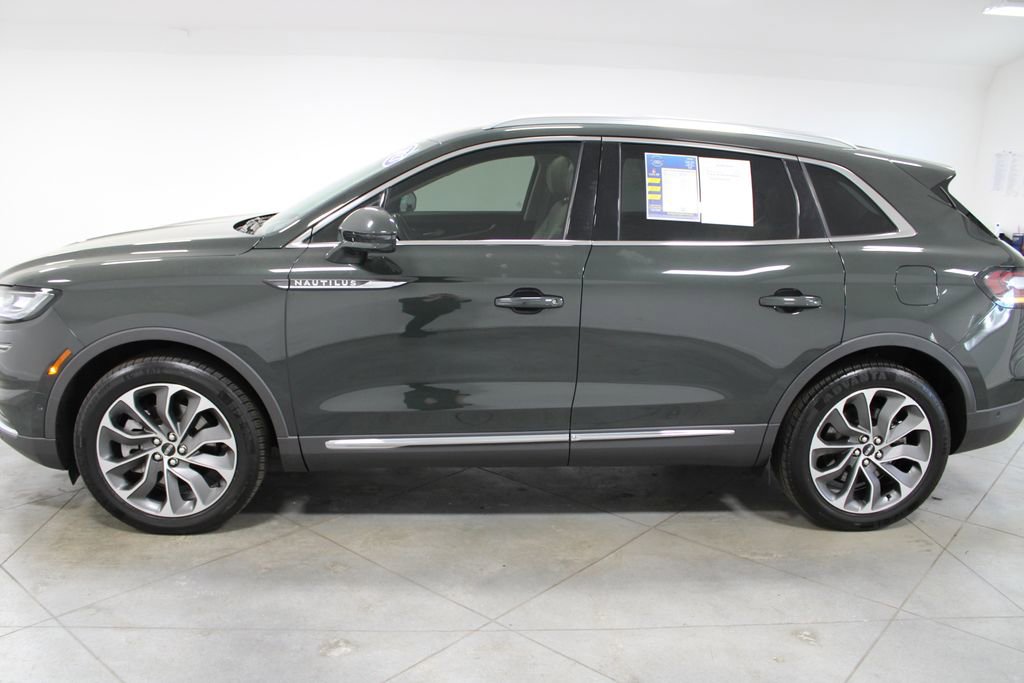 Used 2023 Lincoln Nautilus Reserve w/ Equipment Group 201A image 6