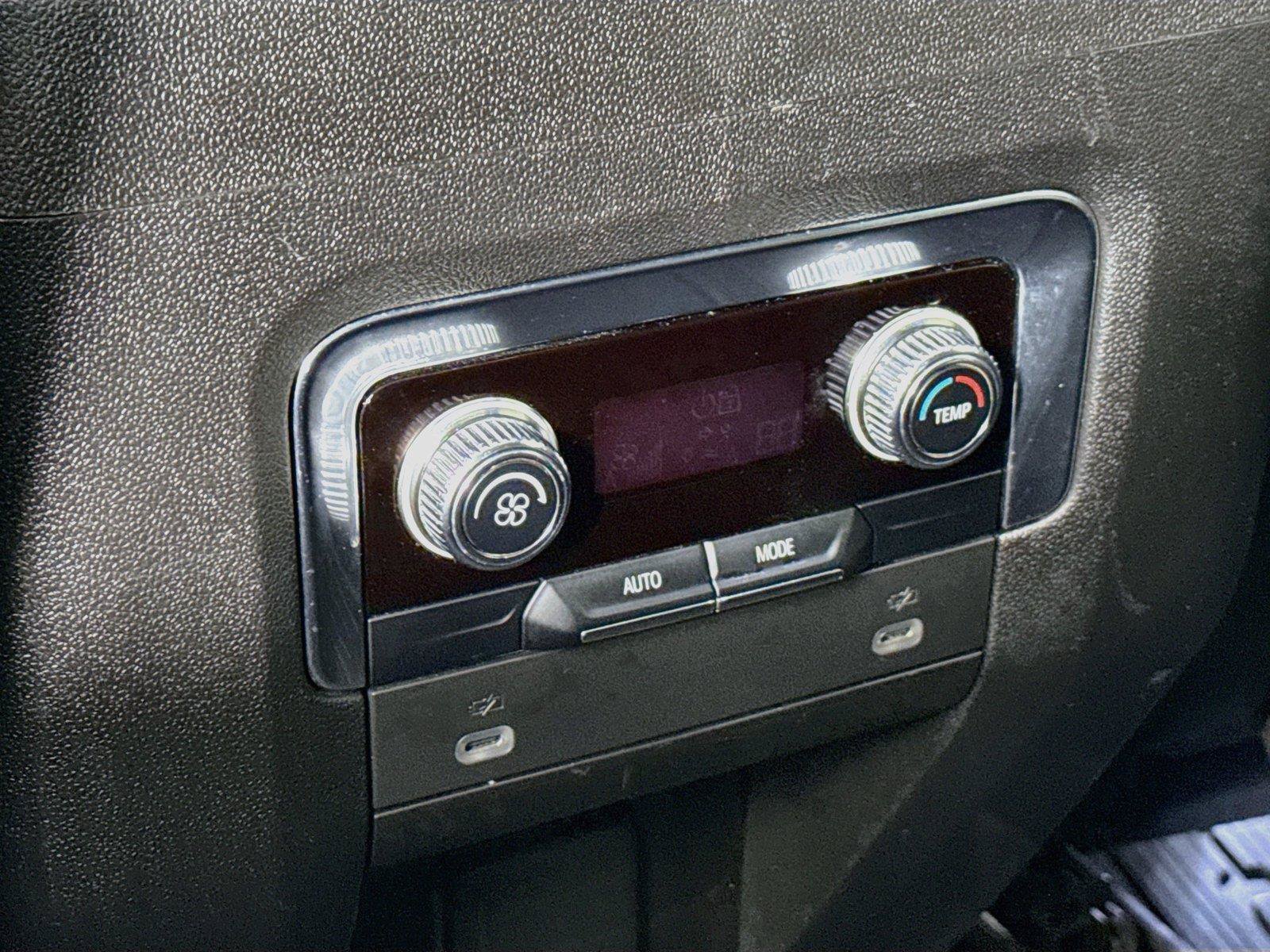 Used 2023 GMC Yukon SLT RWD image 38