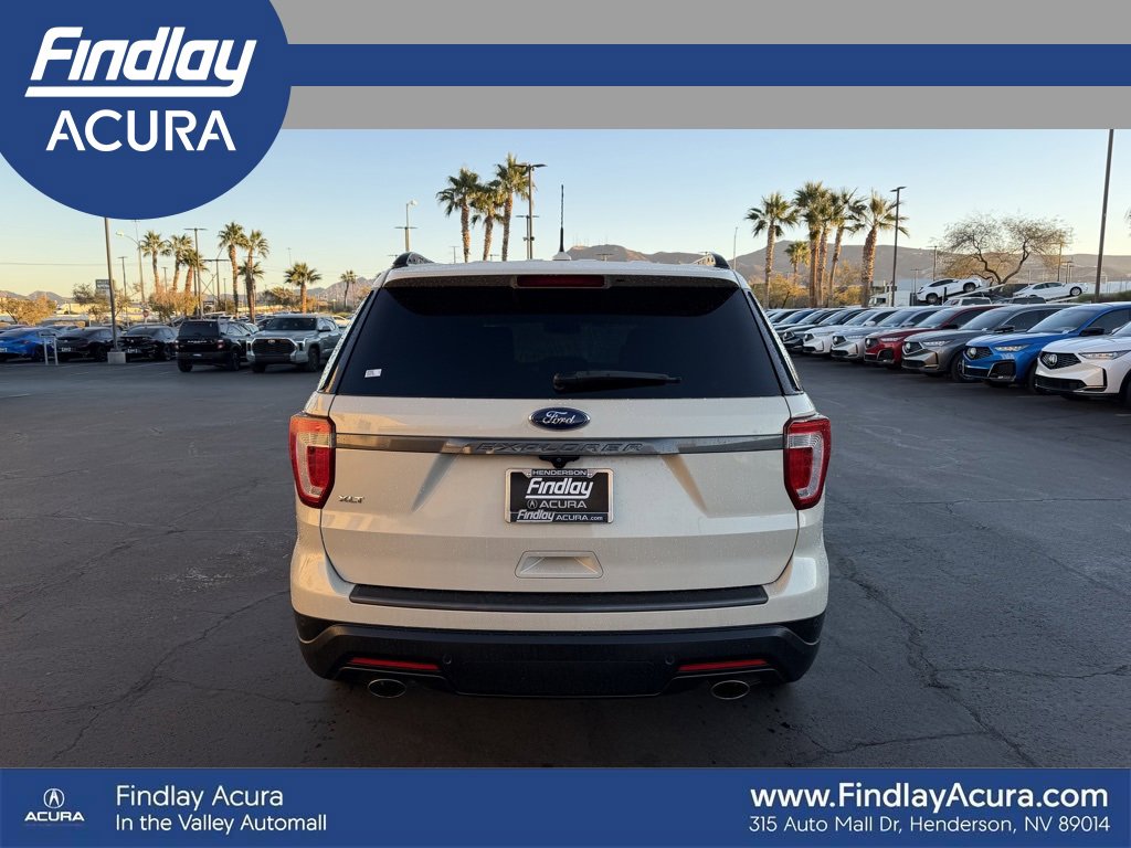 Used 2018 Ford Explorer XLT w/ Equipment Group 202A image 4