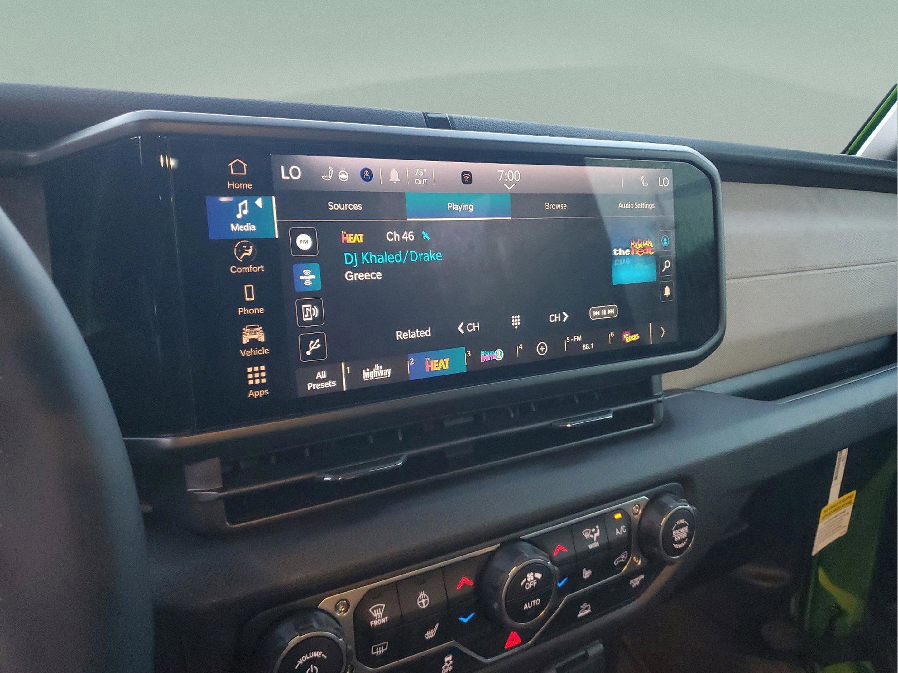 New 2025 Jeep Wrangler Sport S image 17