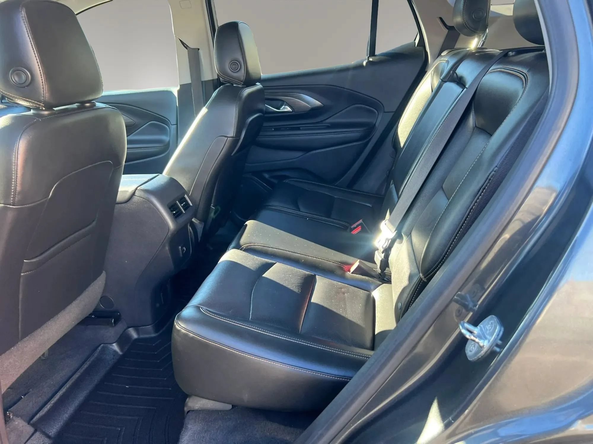 Used 2020 GMC Terrain SLT AWD/4WD image 27