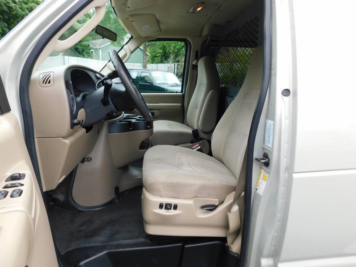 Used 2006 Ford E-150 and Econoline 150 RWD image 15