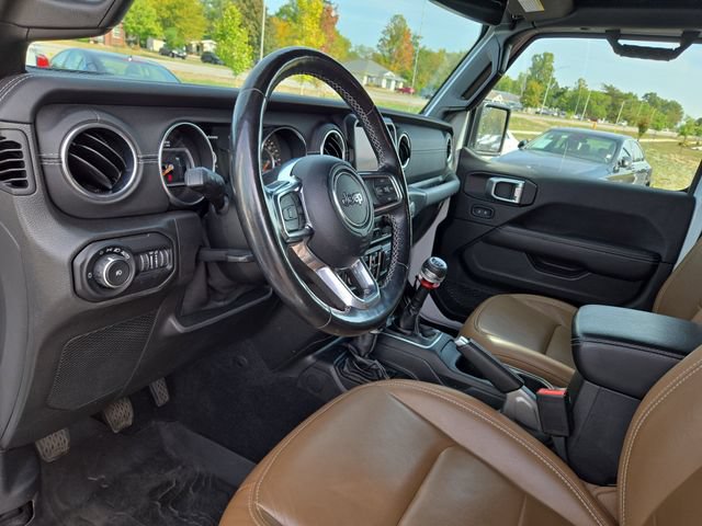 Used 2021 Jeep Wrangler Unlimited Sahara w/ Dual Top Group AWD/4WD image 28