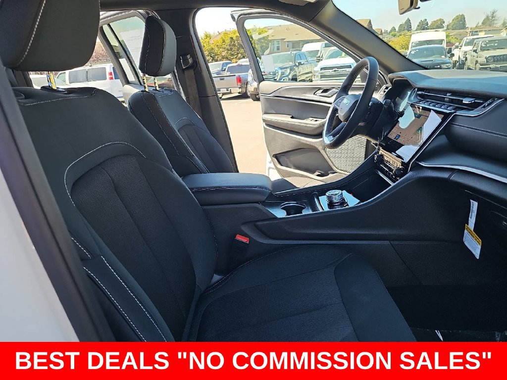 New 2027 Jeep Grand Cherokee Laredo X AWD/4WD image 10