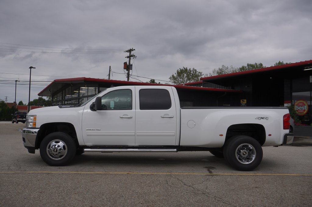 Used 2011 Chevrolet Silverado 3500 LTZ w/ LTZ Plus Package AWD/4WD image 4